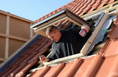 Pose de fenêtres de toit Velux à Carrouges